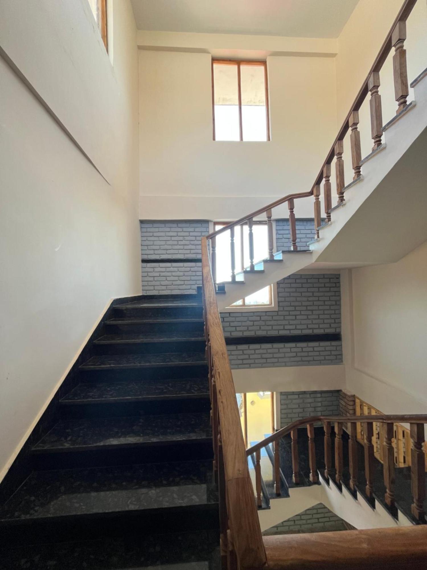 Hotel Paul Villa Bīr Екстериор снимка