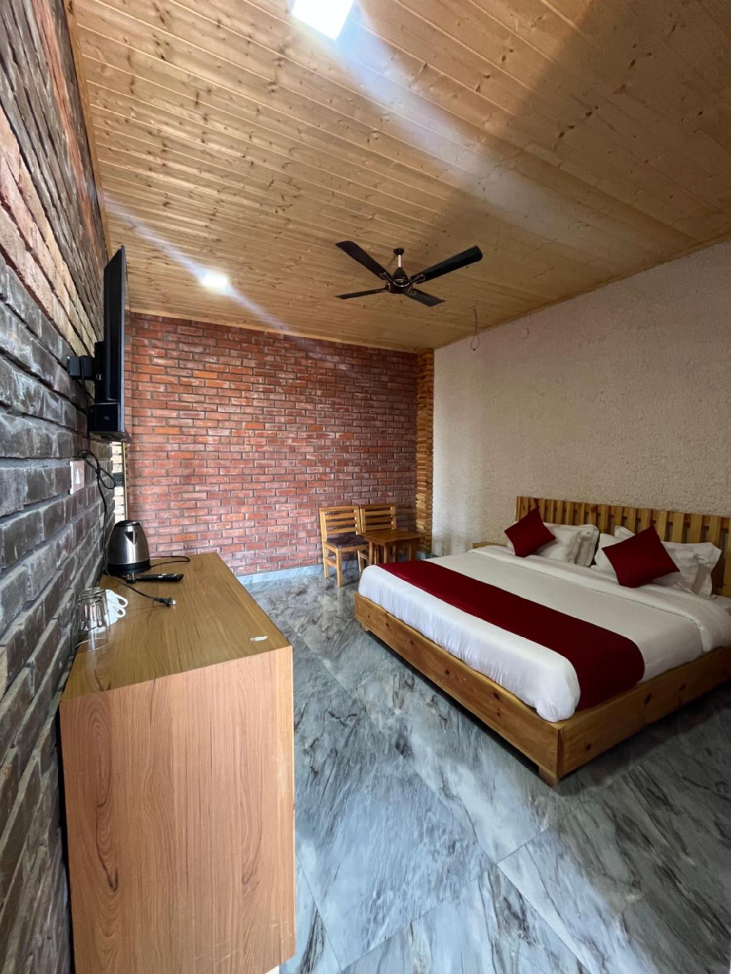 Hotel Paul Villa Bīr Екстериор снимка