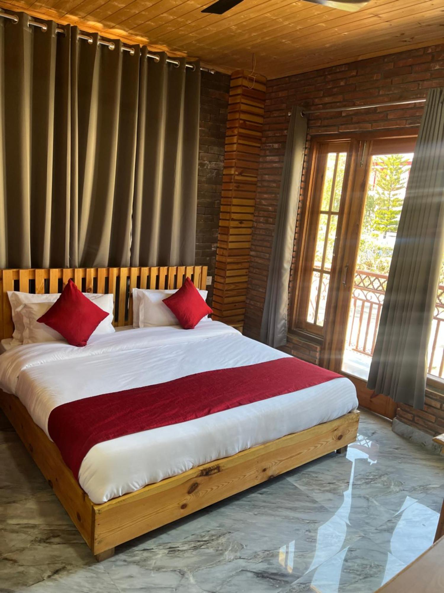 Hotel Paul Villa Bīr Екстериор снимка
