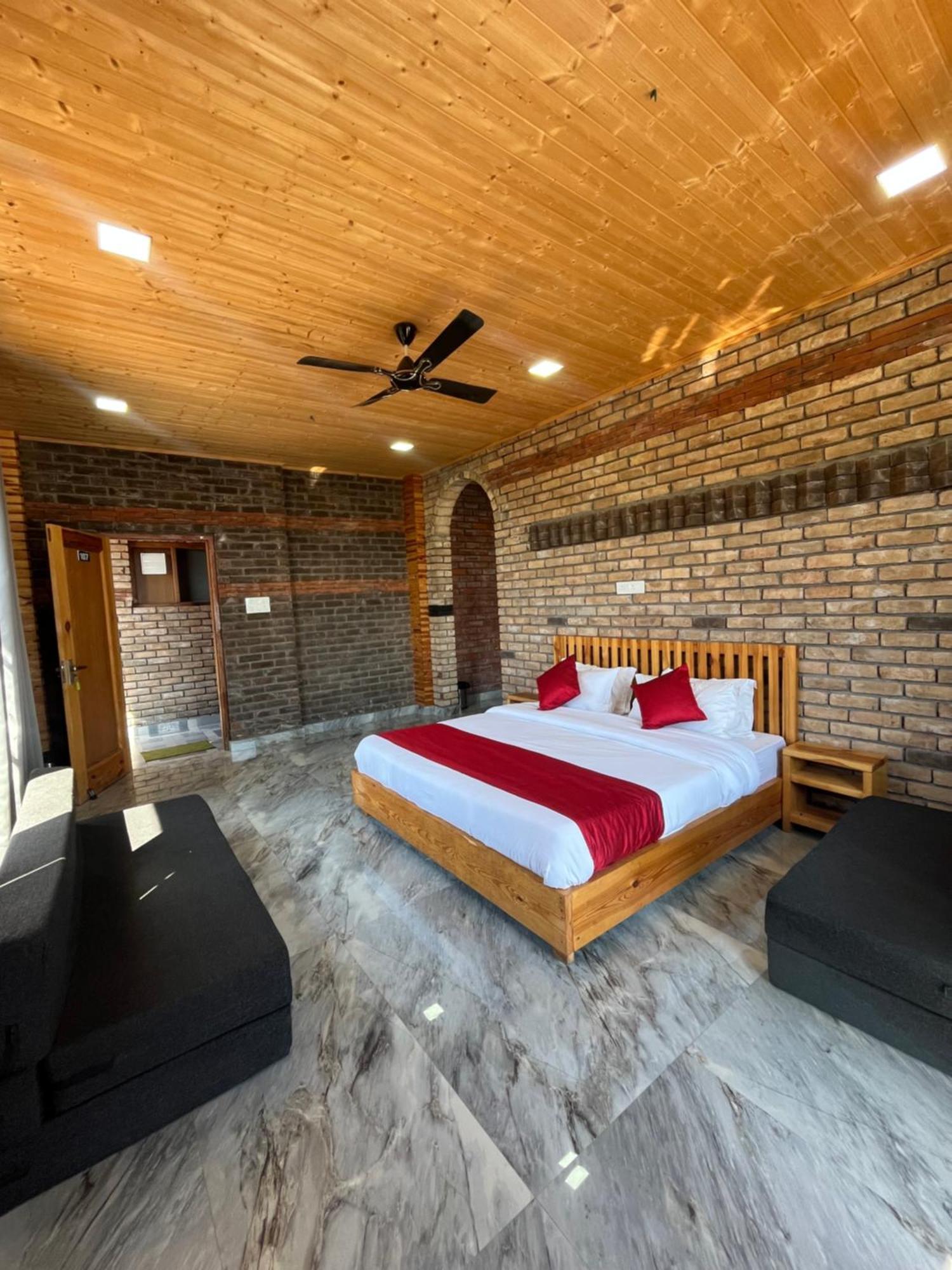 Hotel Paul Villa Bīr Екстериор снимка