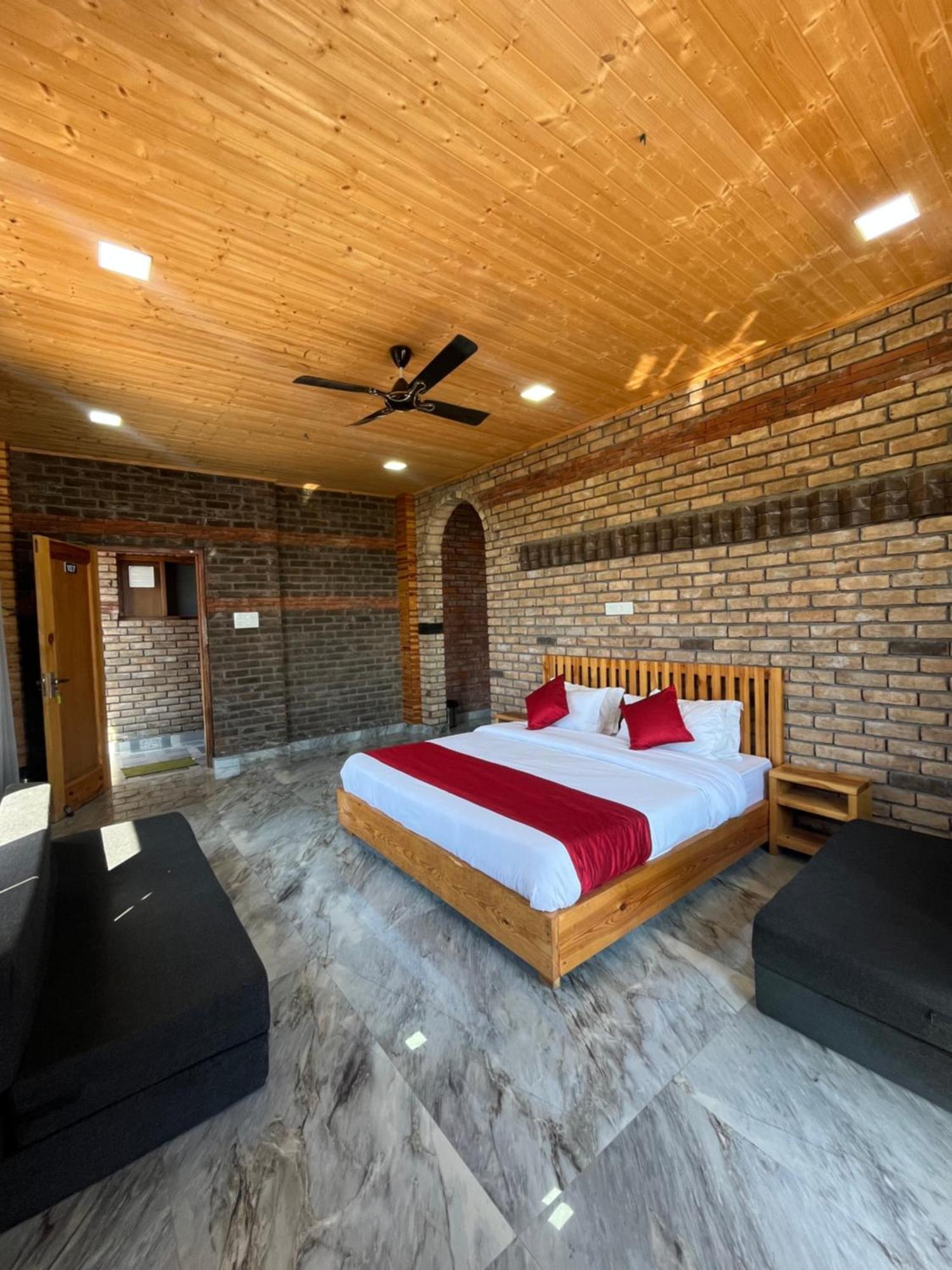 Hotel Paul Villa Bīr Екстериор снимка