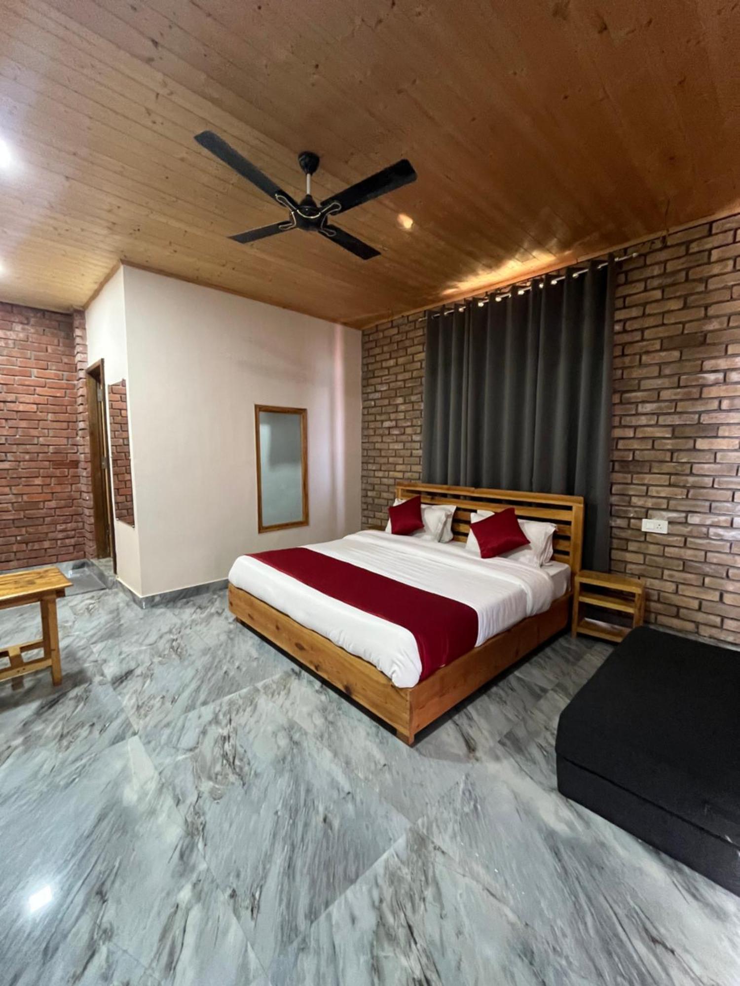 Hotel Paul Villa Bīr Екстериор снимка